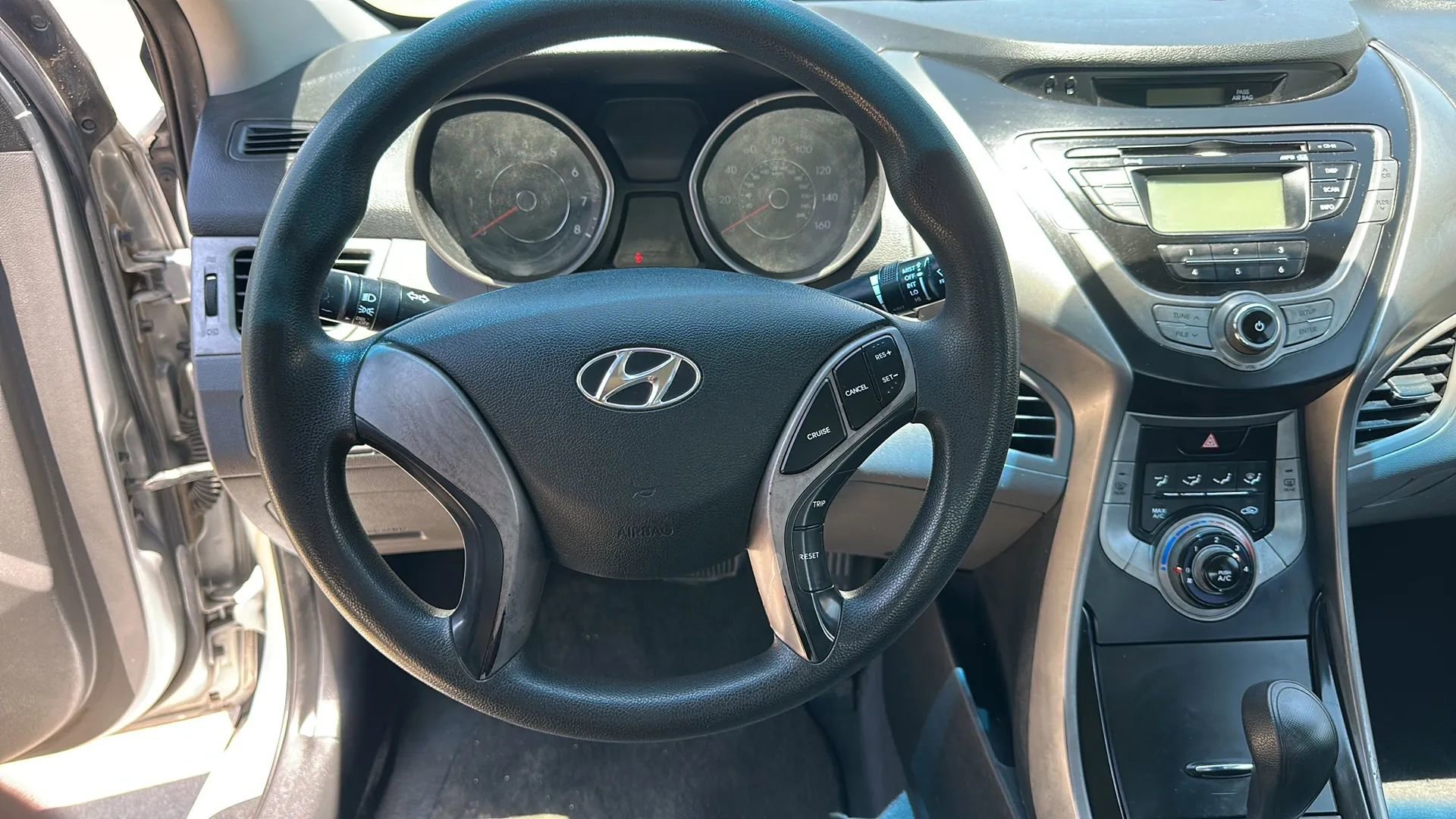 Used 2013 Hyundai Elantra GLS image 17