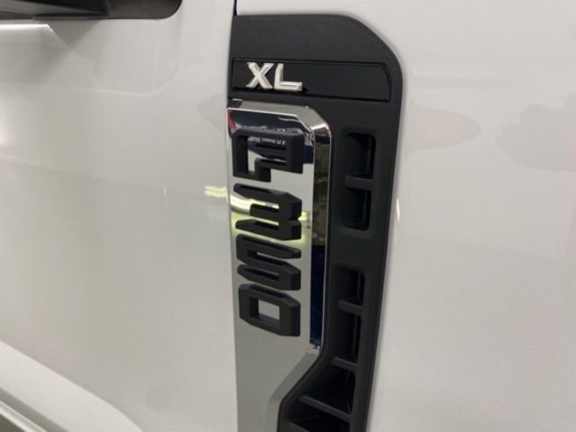 New 2025 Ford F350 XL w/ XL Chrome Package image 5