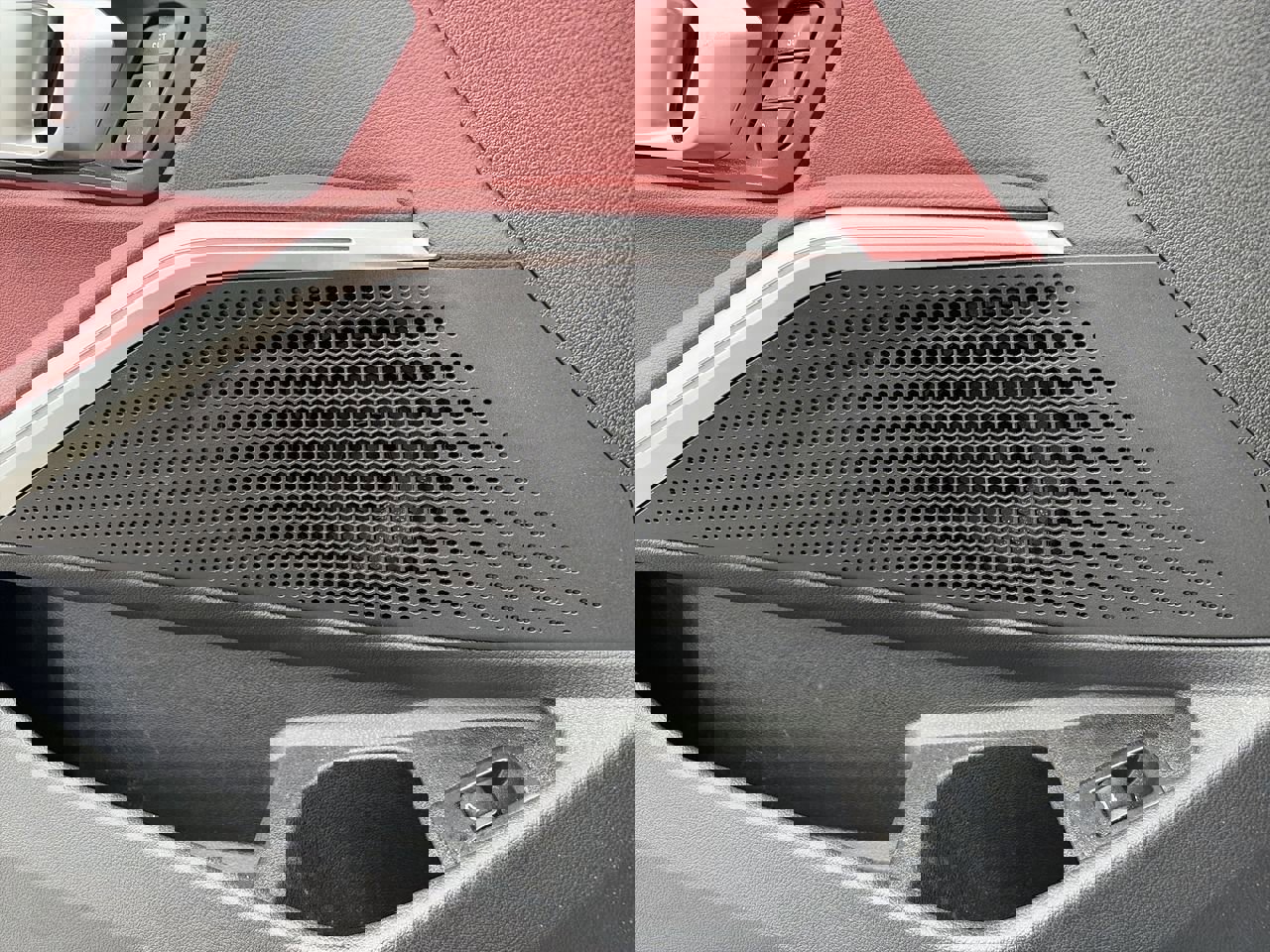 Used 2022 BMW 330i Sedan w/ Driving Assistance Package image 25