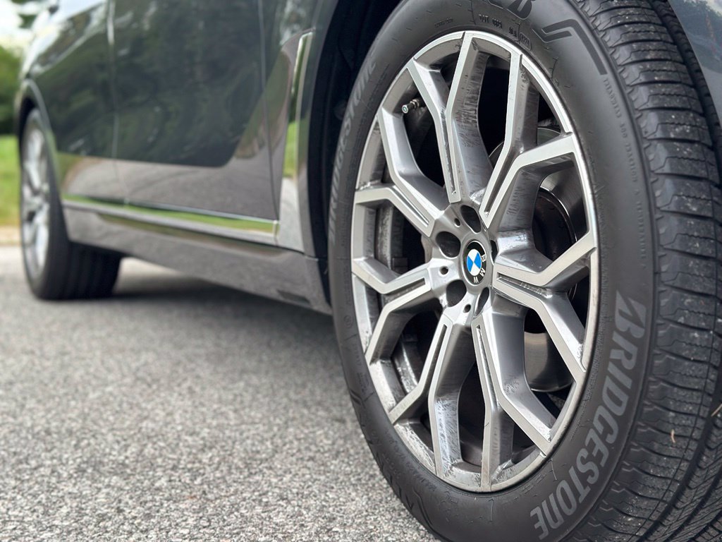 Used 2021 BMW X7 xDrive40i w/ Premium Package AWD/4WD image 11