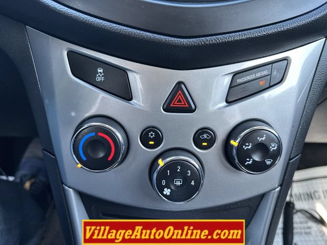 Used 2015 Chevrolet Trax LT w/ LT Plus Package AWD/4WD image 19