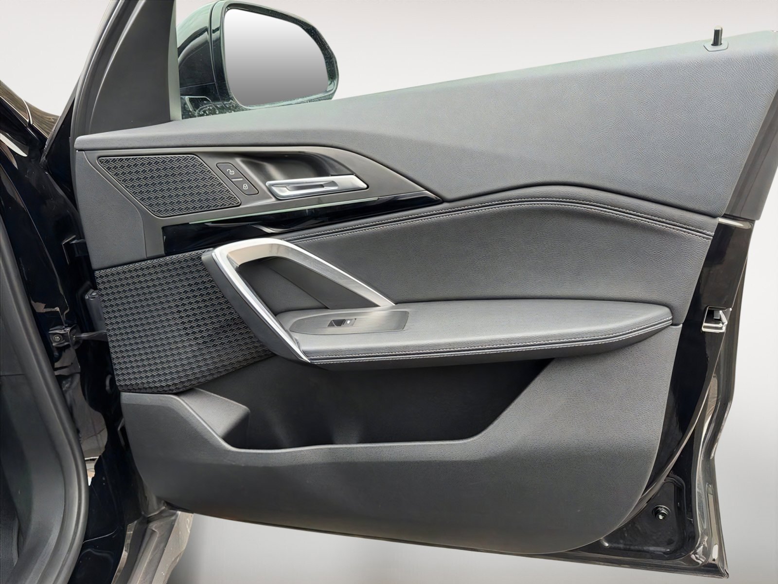 Used 2023 BMW X1 xDrive28i image 21