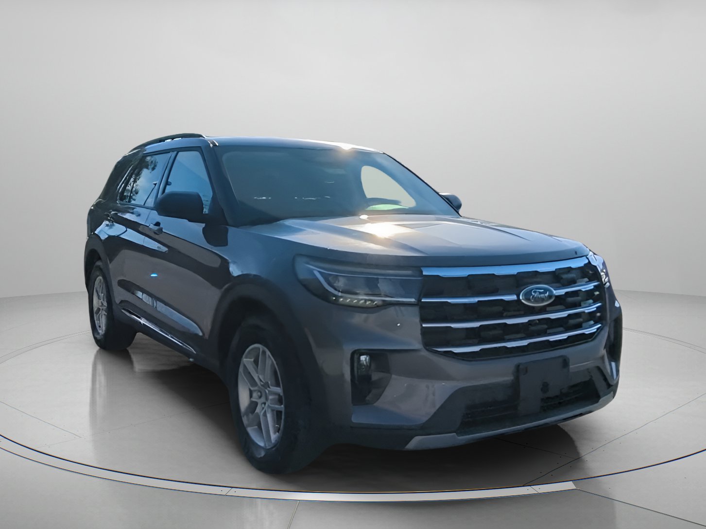 New 2025 Ford Explorer Active w/ Active Comfort Package image 3