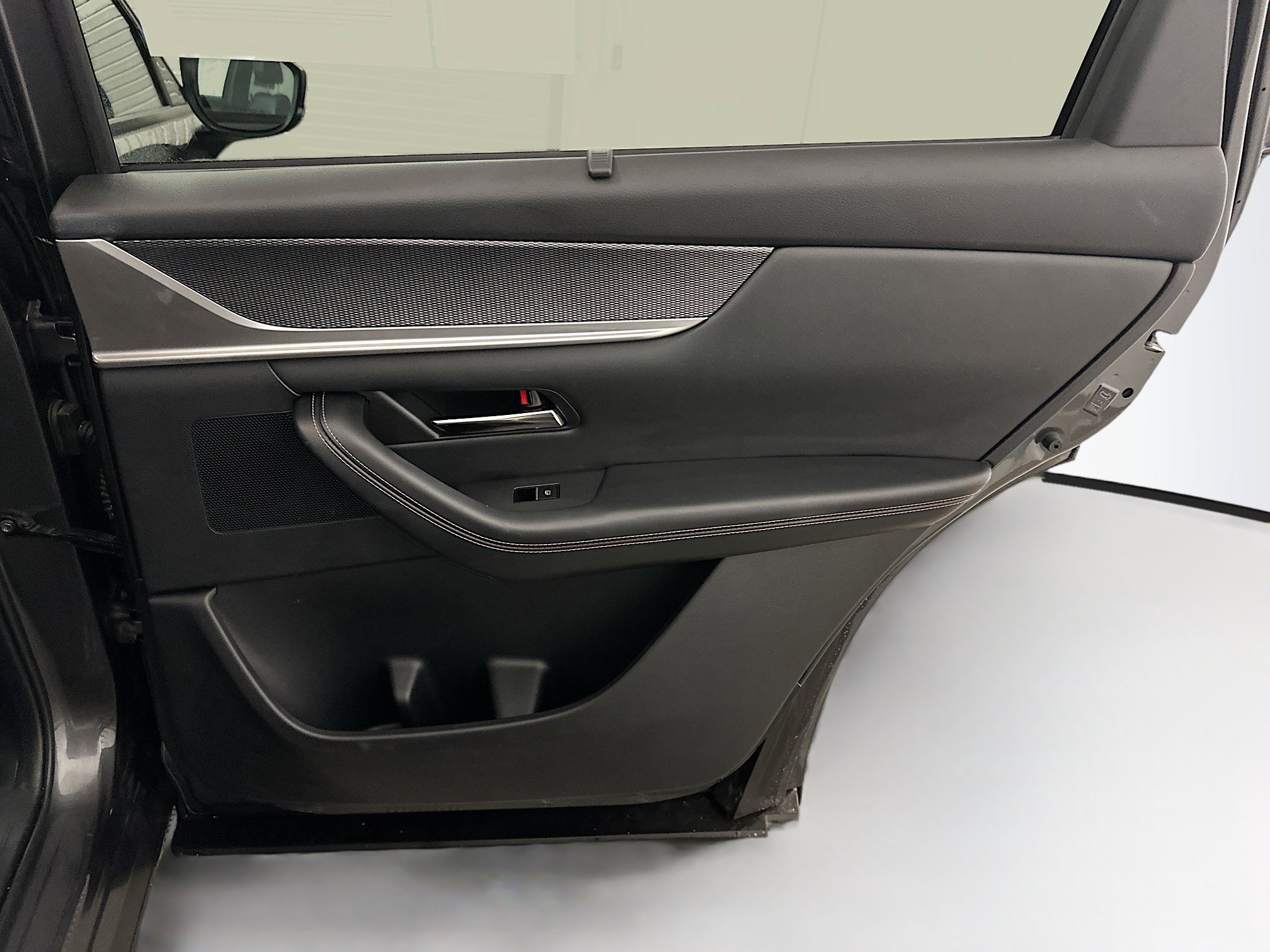 Used 2024 MAZDA CX-90 Plug-In Hybrid w/ Preferred image 34