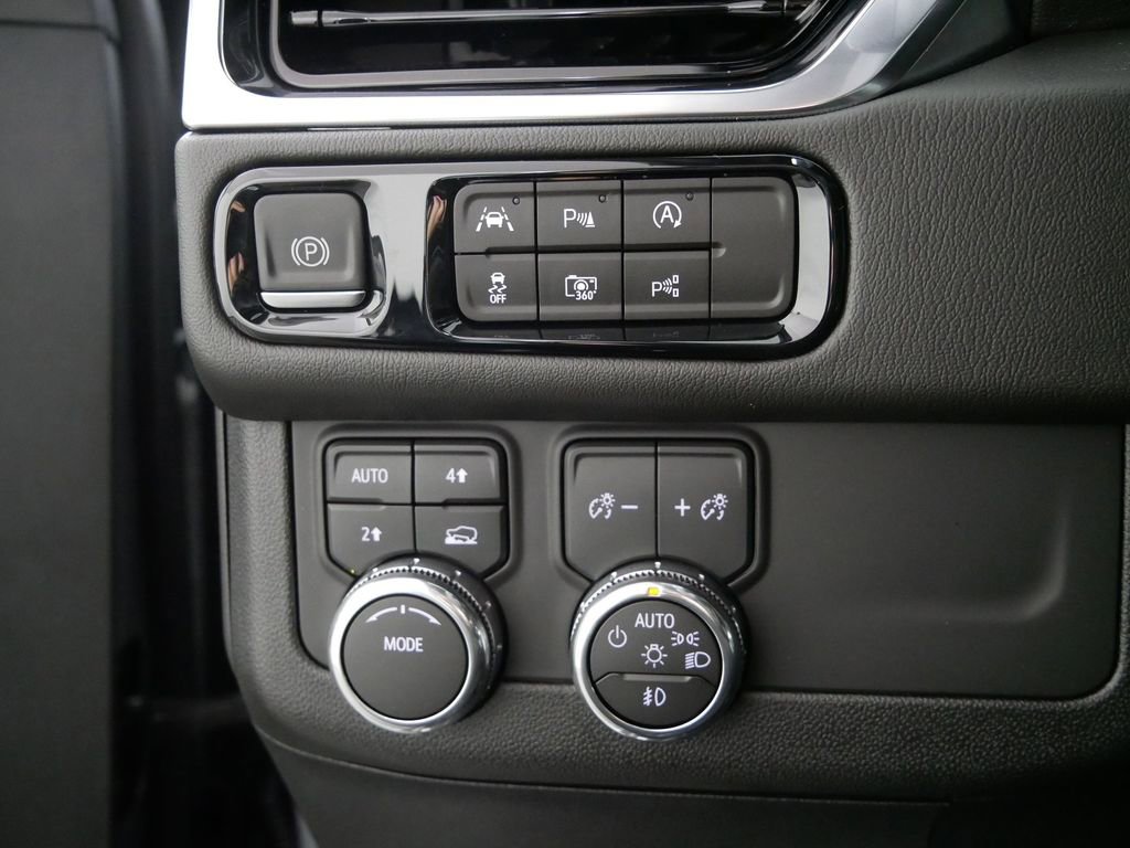 New 2026 GMC Yukon XL Denali w/ Sun & Power Step Package image 17