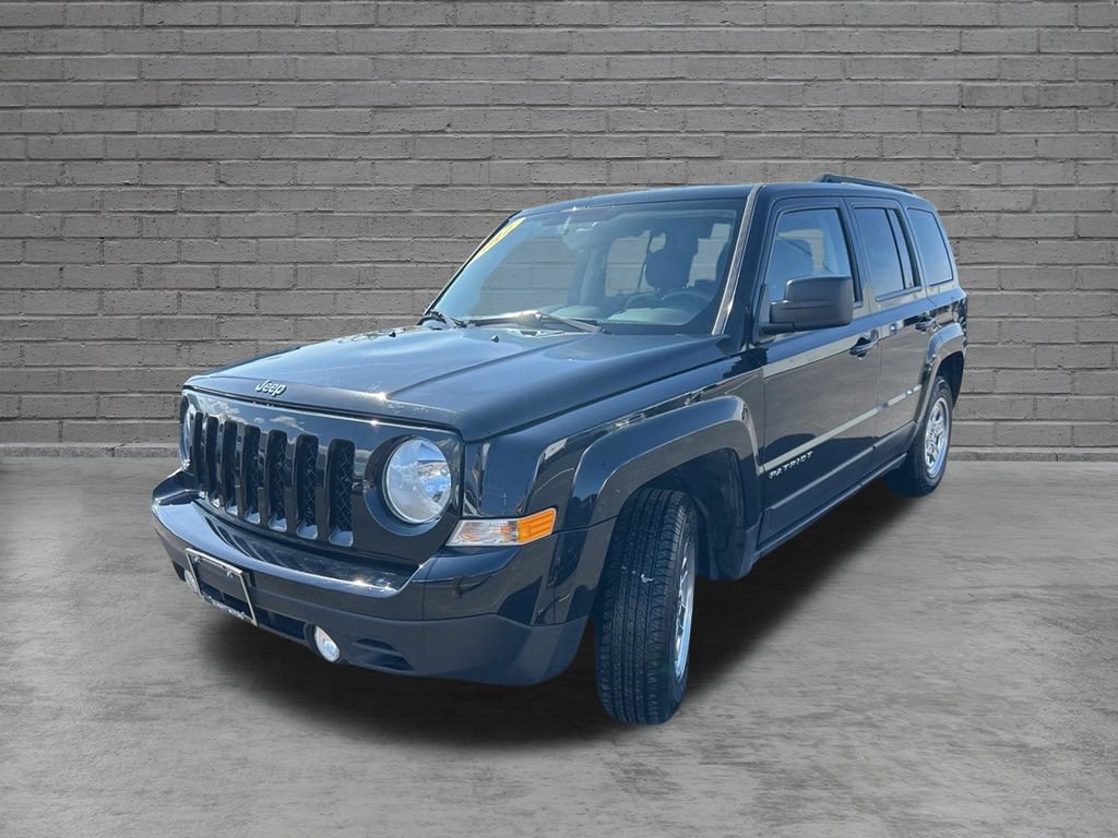 Used 2017 Jeep Patriot Sport w/ Power Value Group FWD image 4