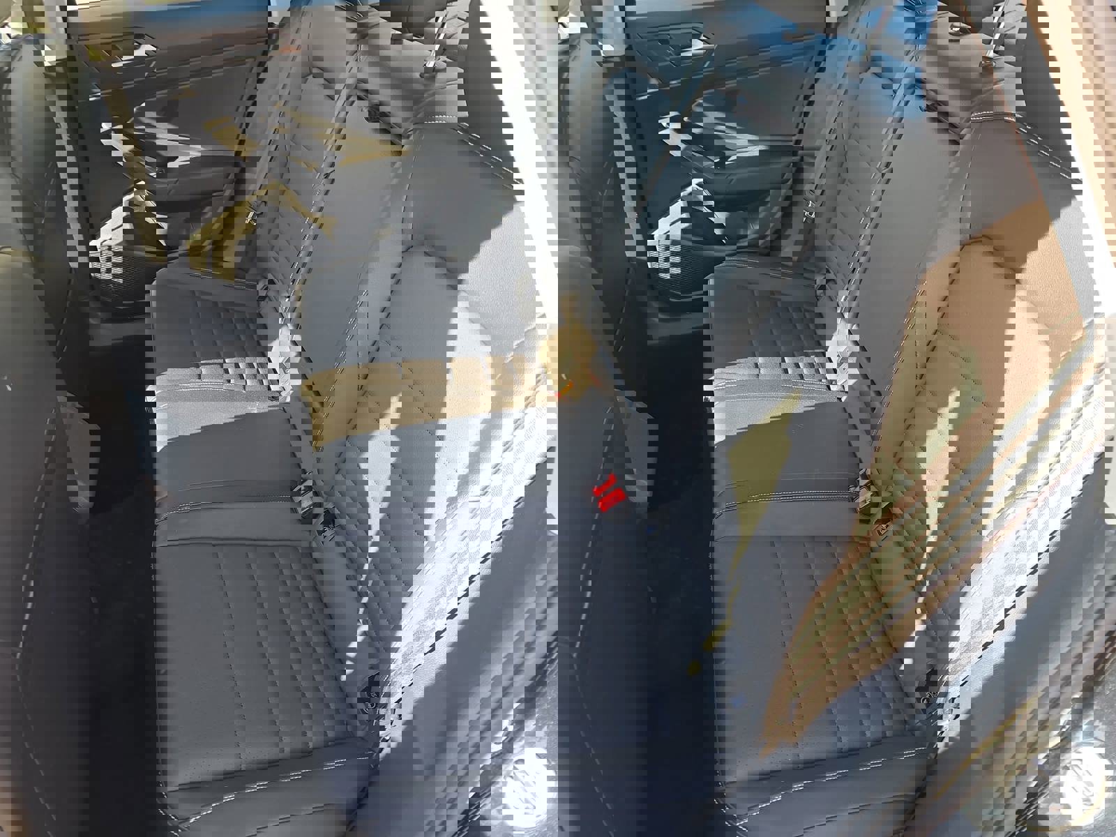 Used 2022 Volkswagen Jetta SE w/ Panoramic Sunroof Package image 15