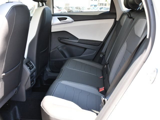 New 2026 Volkswagen Taos SE AWD/4WD image 16
