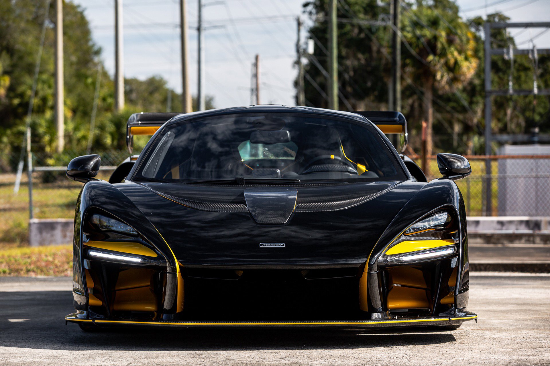 Used 2019 McLaren Senna image 36