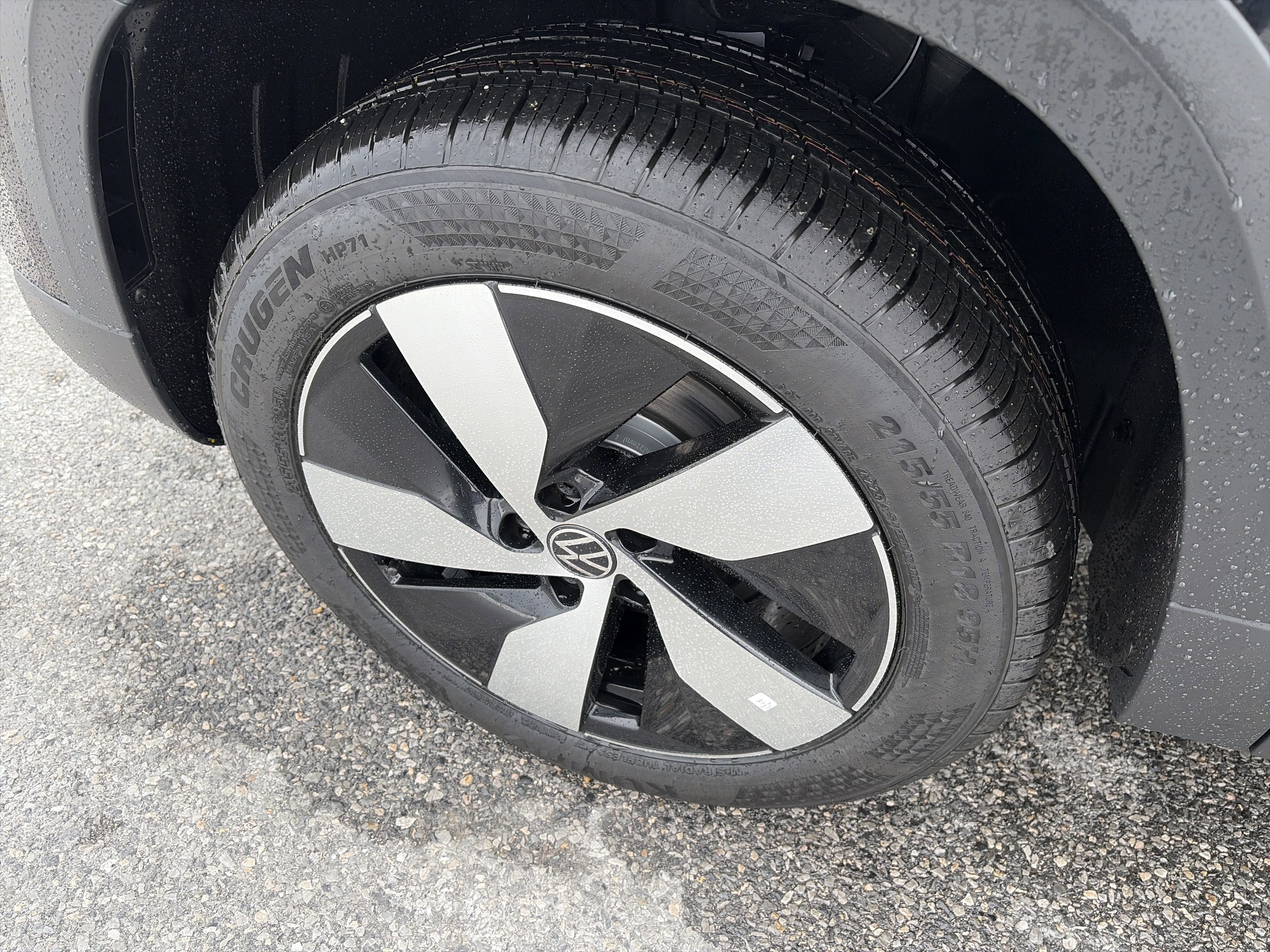 New 2026 Volkswagen Taos S image 7