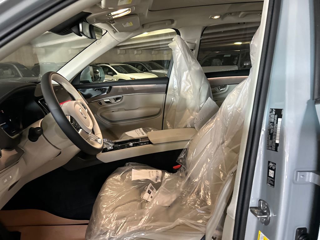 New 2026 Volvo XC90 T8 Ultra w/ Protection Package Premier image 10