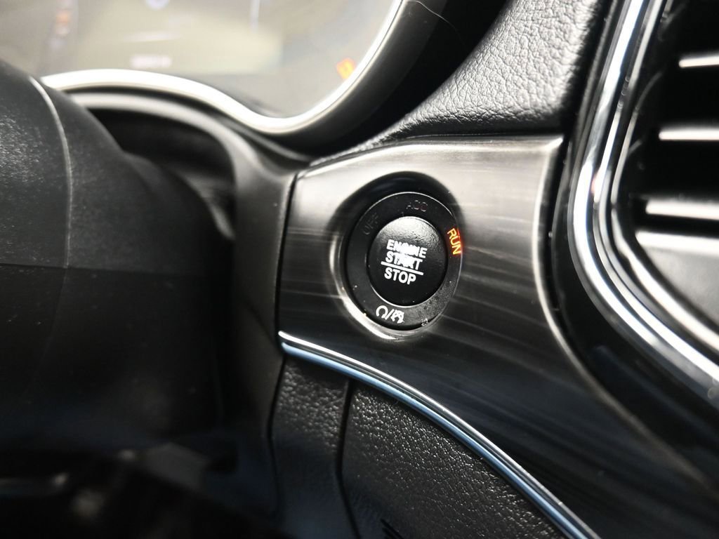 Used 2020 Jeep Grand Cherokee Limited image 23