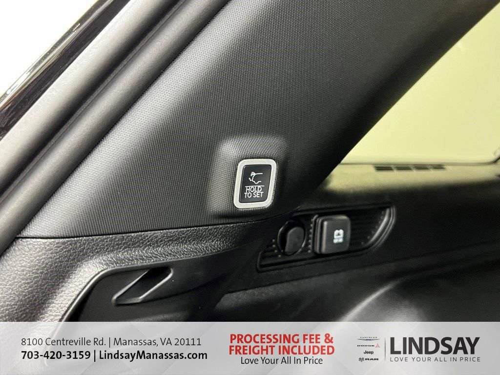 New 2025 Jeep Grand Cherokee Laredo X w/ Luxury Tech Group I AWD/4WD image 7