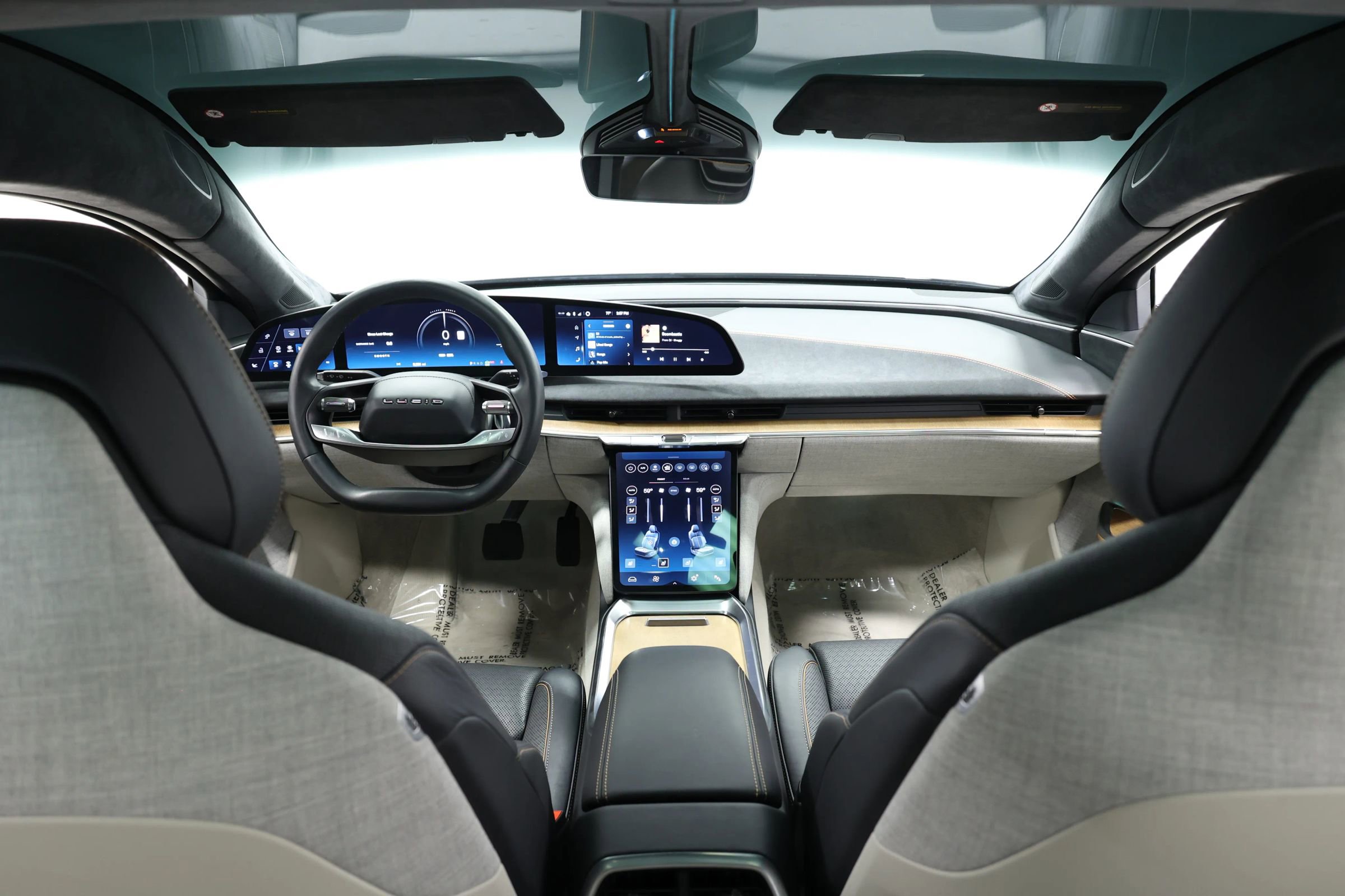 Used 2023 Lucid Air Grand Touring image 28