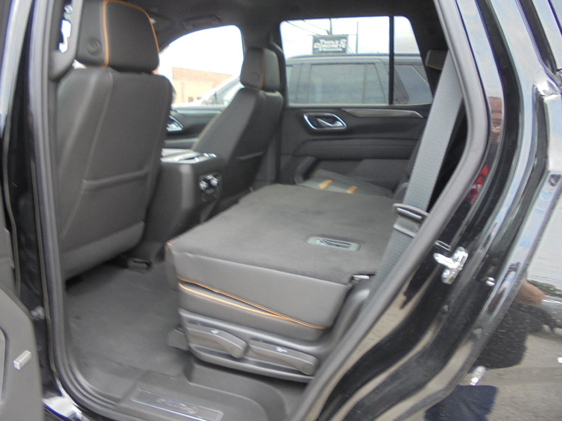Used 2023 GMC Yukon AT4 w/ LPO, Floor Liner Package image 12