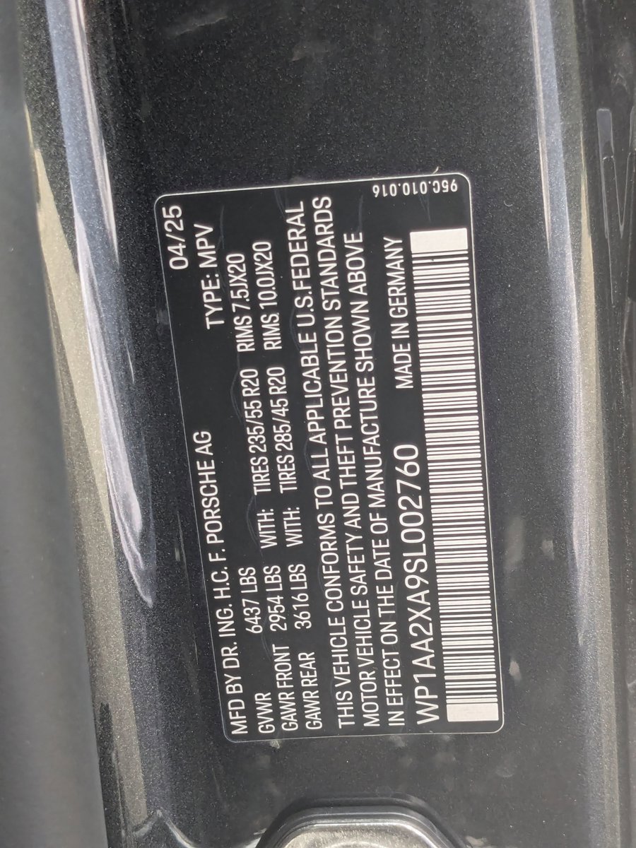 New 2025 Porsche Macan 4 Electric image 30