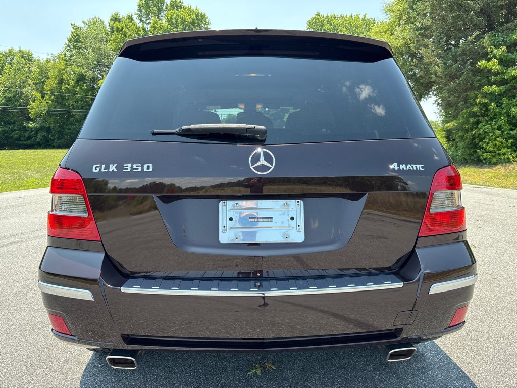 Used 2011 Mercedes-Benz GLK 350 4MATIC image 4
