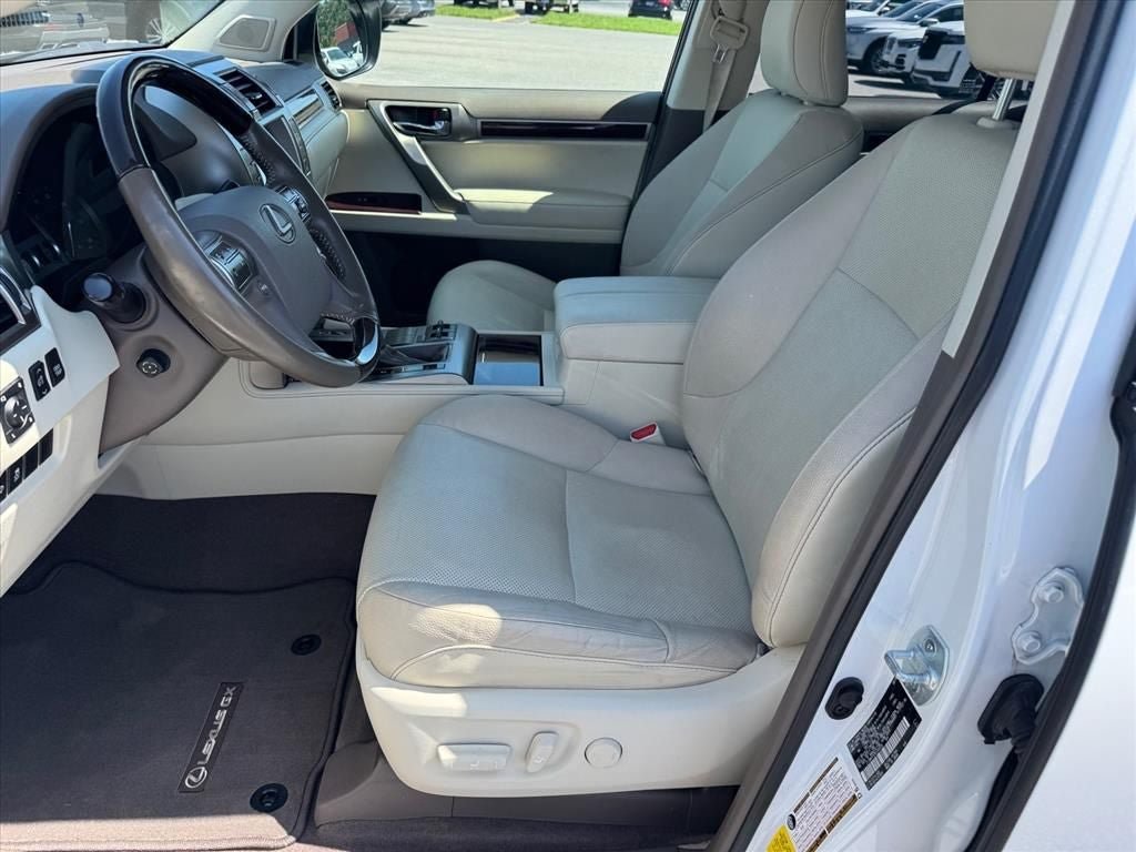 Used 2019 Lexus GX 460 Premium w/ Premium Package AWD/4WD image 9