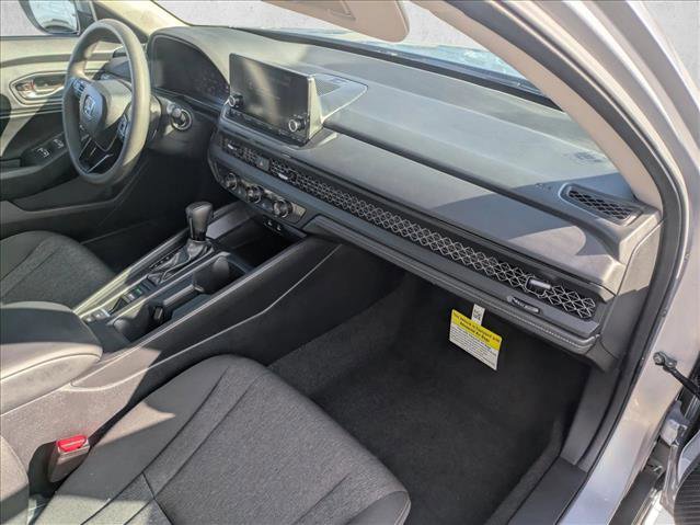 Used 2025 Honda Accord SE image 19