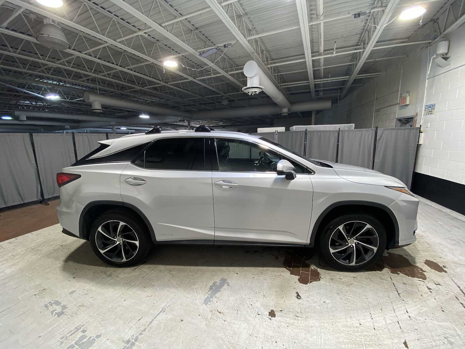 Used 2016 Lexus RX 450h AWD w/ Luxury Package image 27
