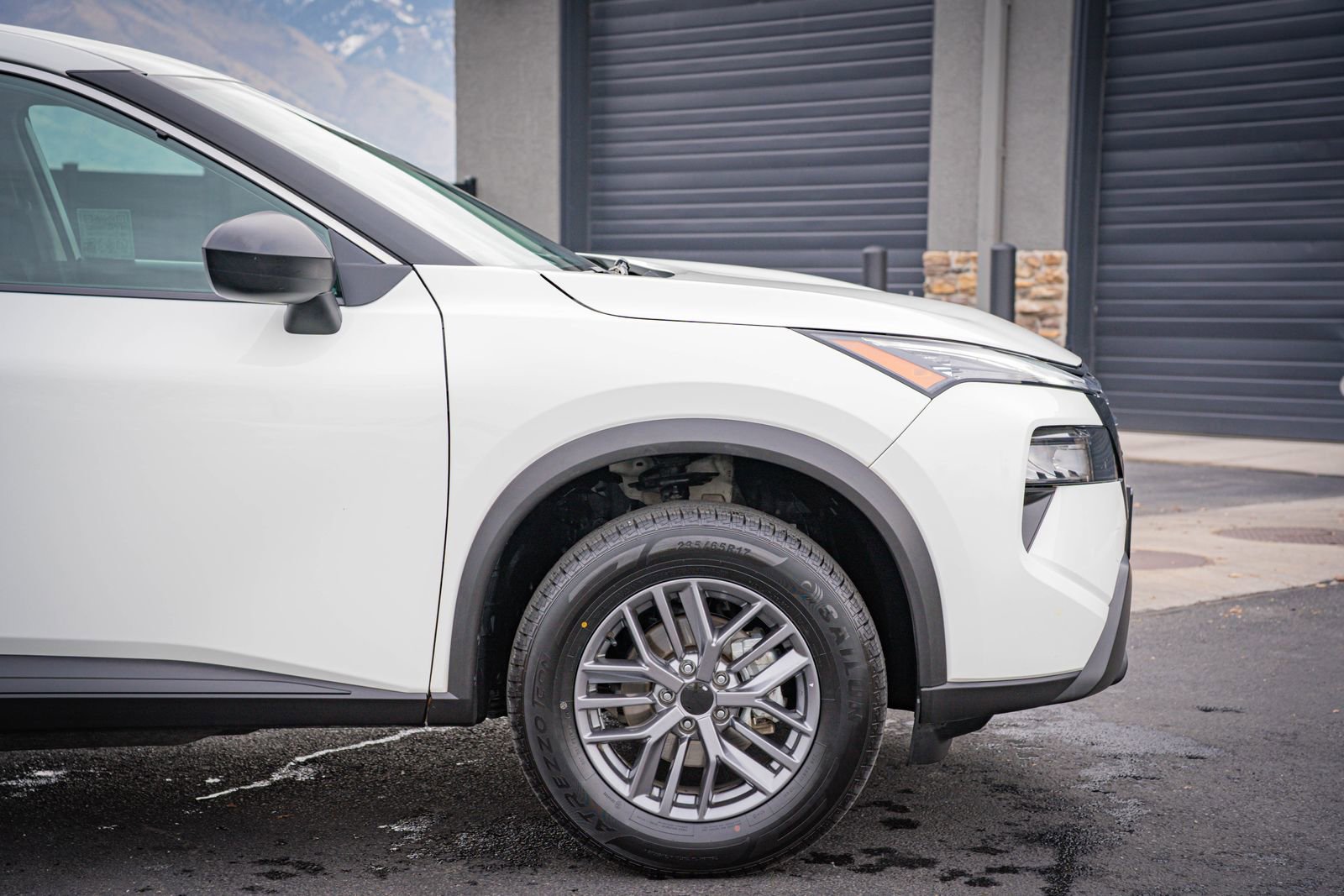 Used 2024 Nissan Rogue S image 5