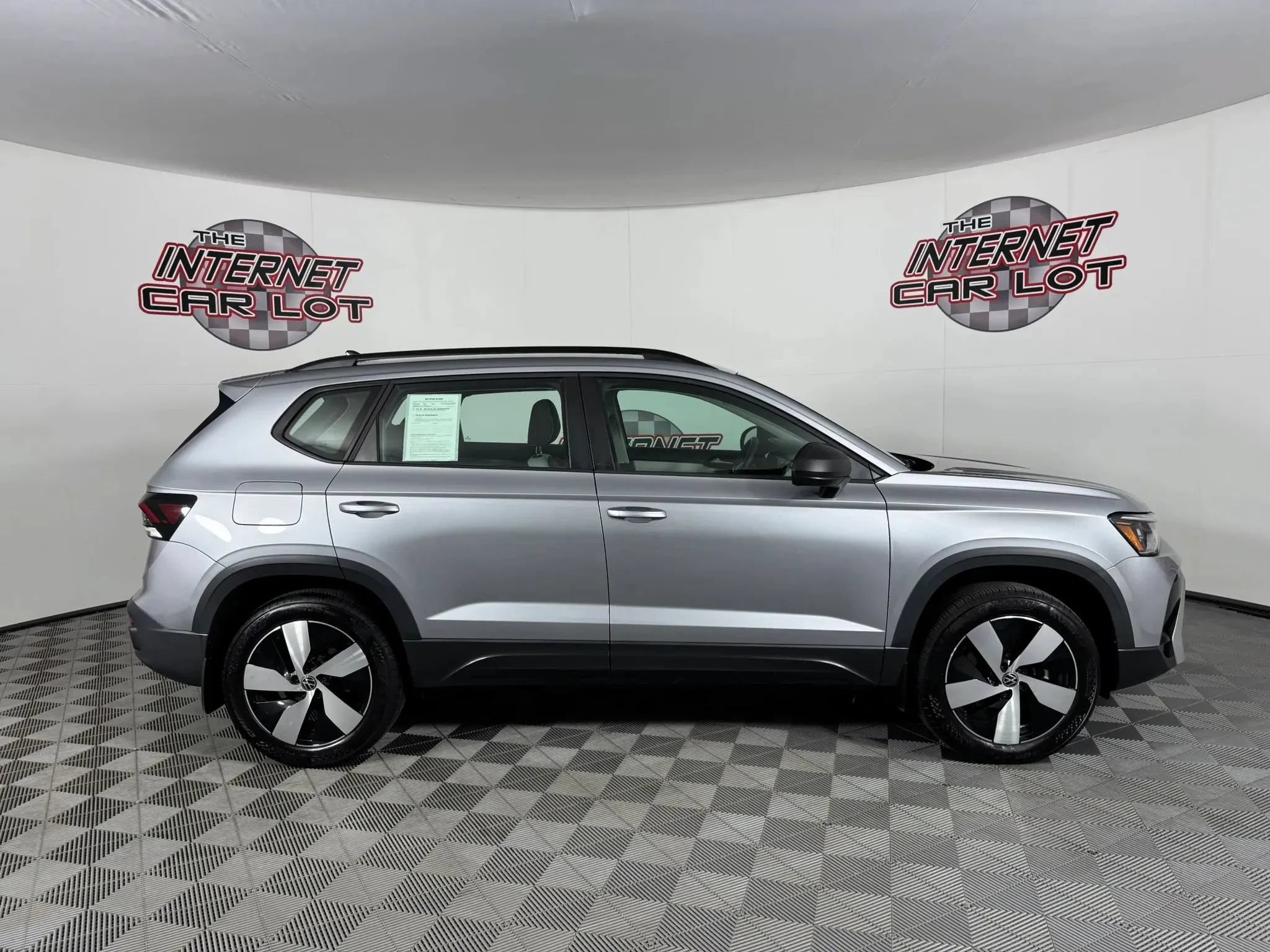 Used 2025 Volkswagen Taos S AWD/4WD image 8