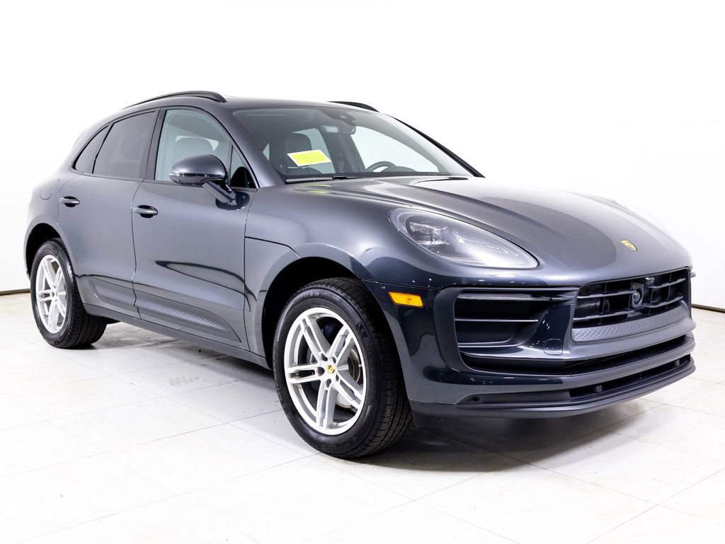Certified 2026 Porsche Macan image 31