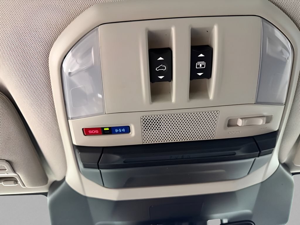 Used 2023 Subaru Ascent Limited w/ Technology Package AWD/4WD image 19