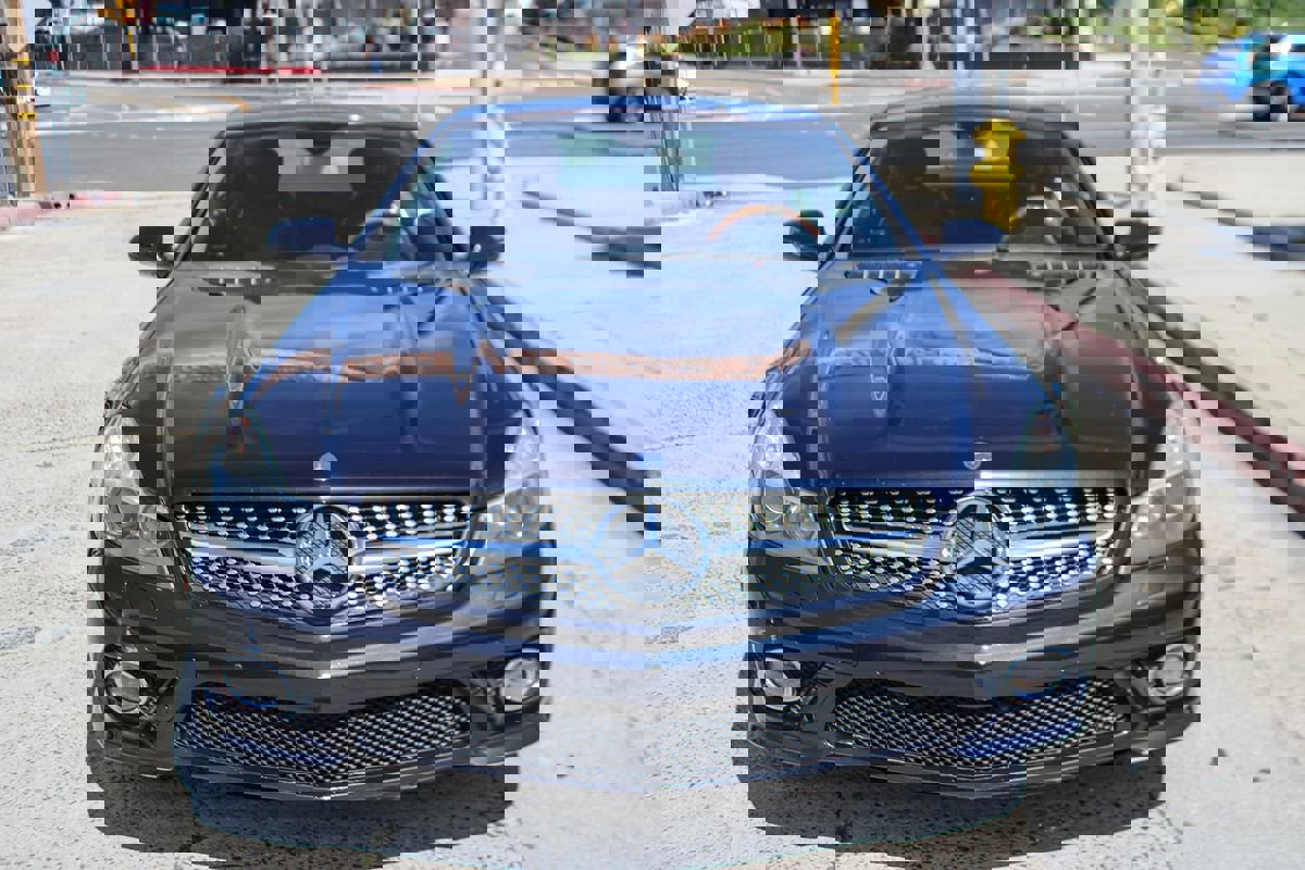 Used 2011 Mercedes-Benz SL 550 image 9