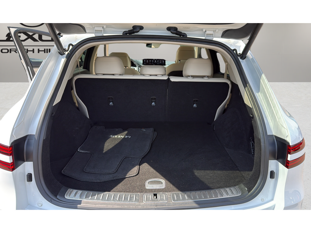 Used 2023 Genesis GV70 2.5T AWD/4WD image 19