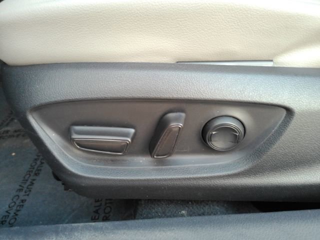 Used 2022 Toyota Camry SE image 15