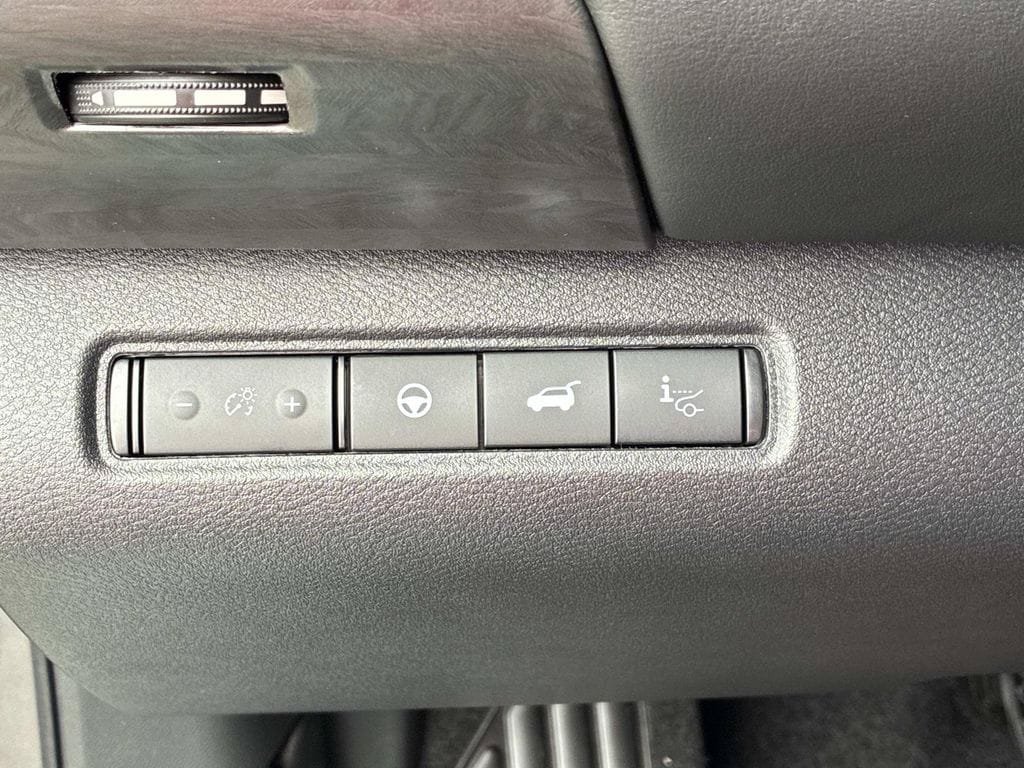 New 2026 Nissan Pathfinder Platinum w/ Cargo Package AWD/4WD image 13