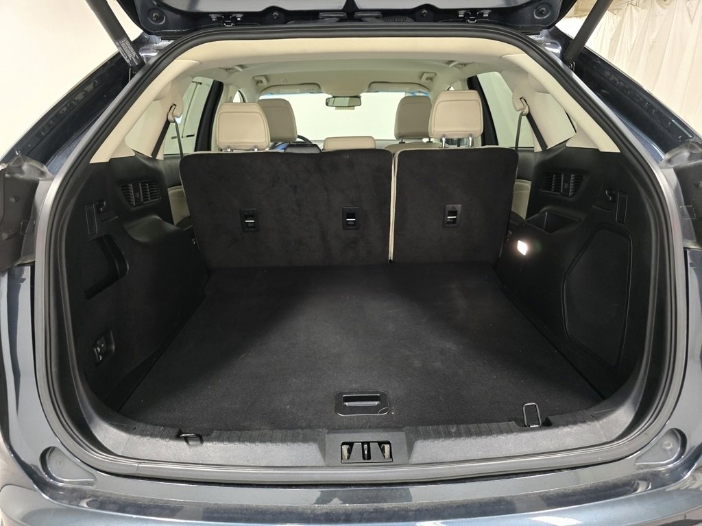 Used 2022 Ford Edge Titanium w/ Equipment Group 301A image 20