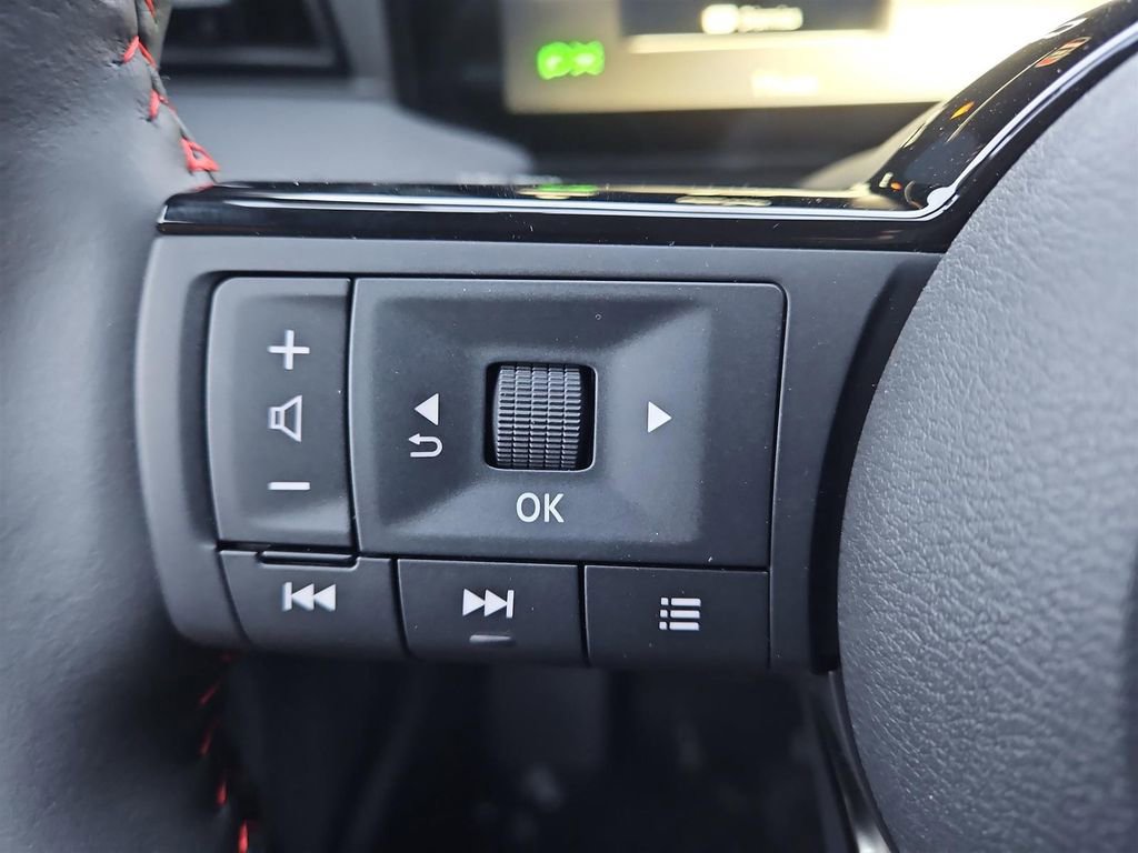 New 2026 Nissan Kicks SR w/ SR Premium Package image 13