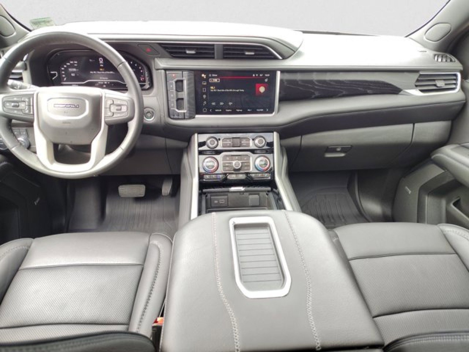 Used 2023 GMC Yukon Denali AWD/4WD image 14