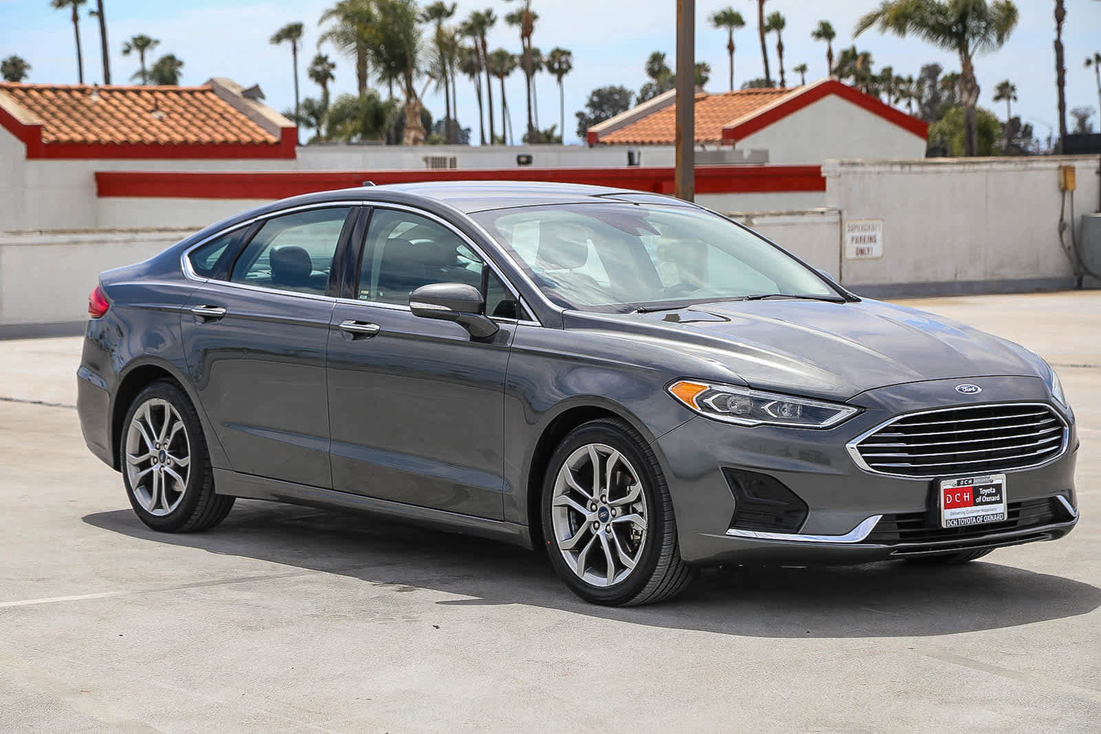 Used 2019 Ford Fusion SEL FWD image 4