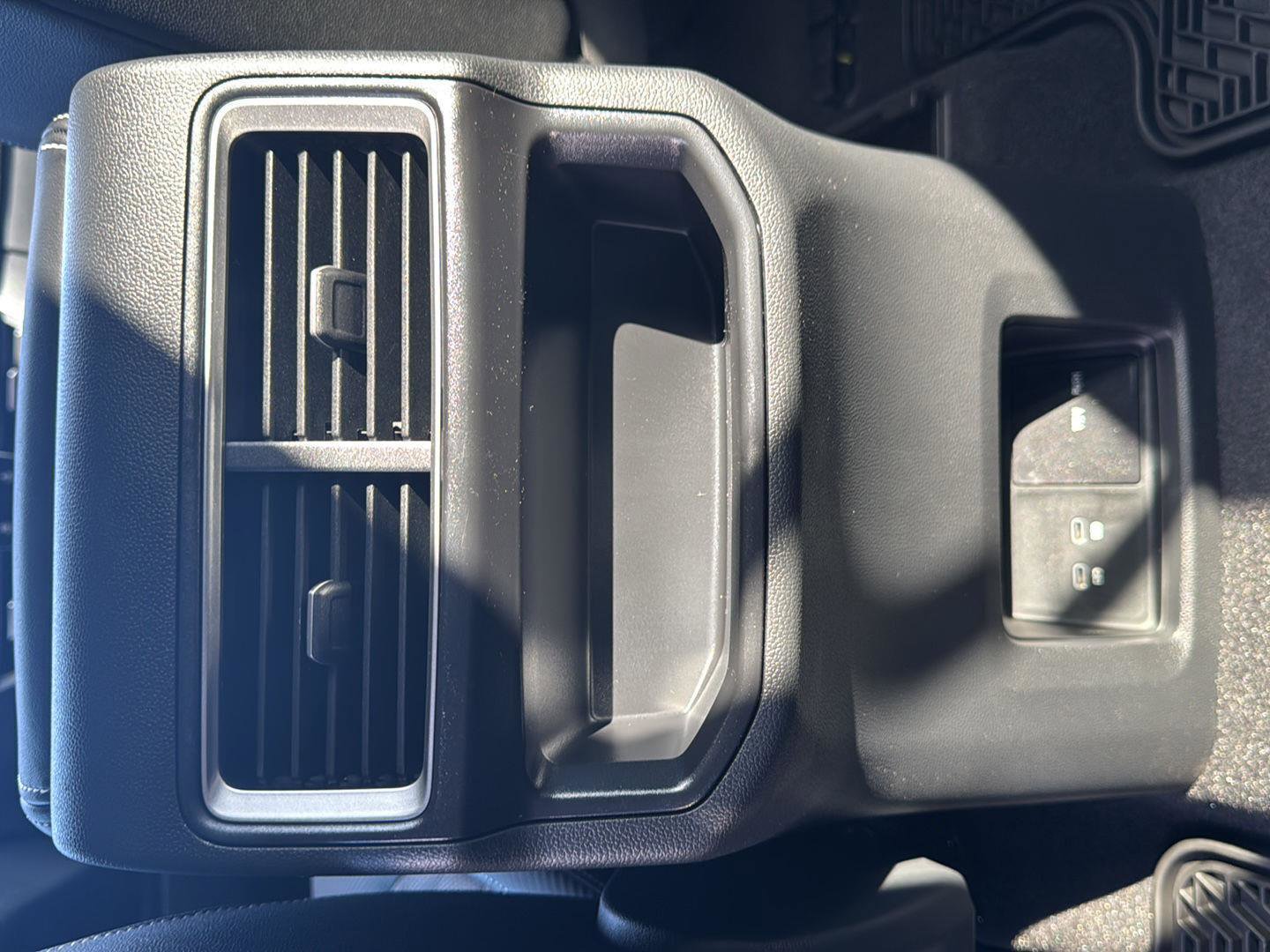 New 2026 Volkswagen Atlas Cross Sport SE image 24