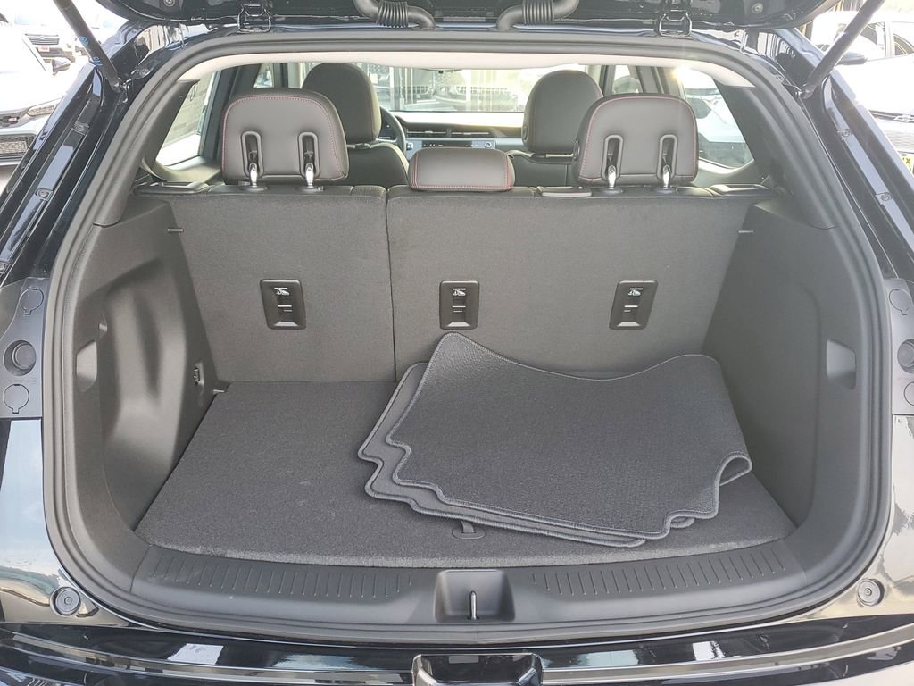 New 2027 Chevrolet Bolt RS w/ Technology Package FWD image 9