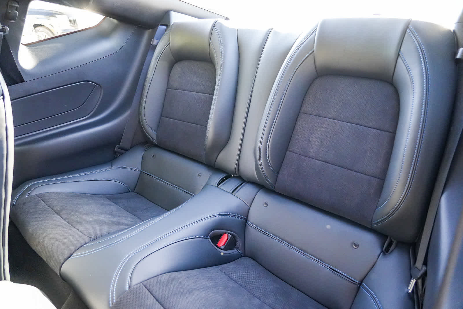 Used 2025 Ford Mustang Dark Horse image 18