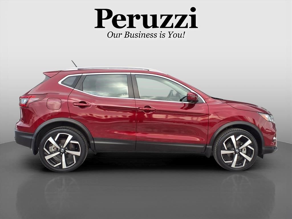 Certified 2022 Nissan Rogue Sport SL image 2
