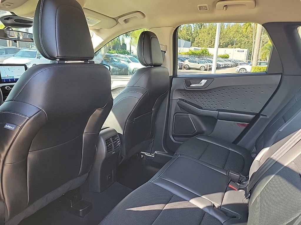 Used 2020 Ford Escape SEL image 5