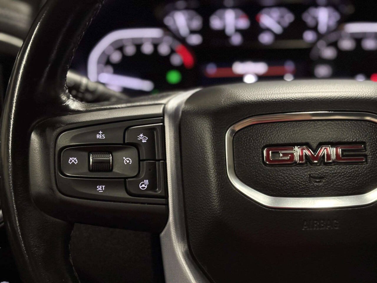 Used 2020 GMC Sierra 1500 SLT w/ SLT Premium Plus Package AWD/4WD image 32