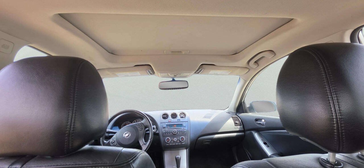 Used 2010 Nissan Altima 2.5 SL w/ SL Pkg FWD image 9