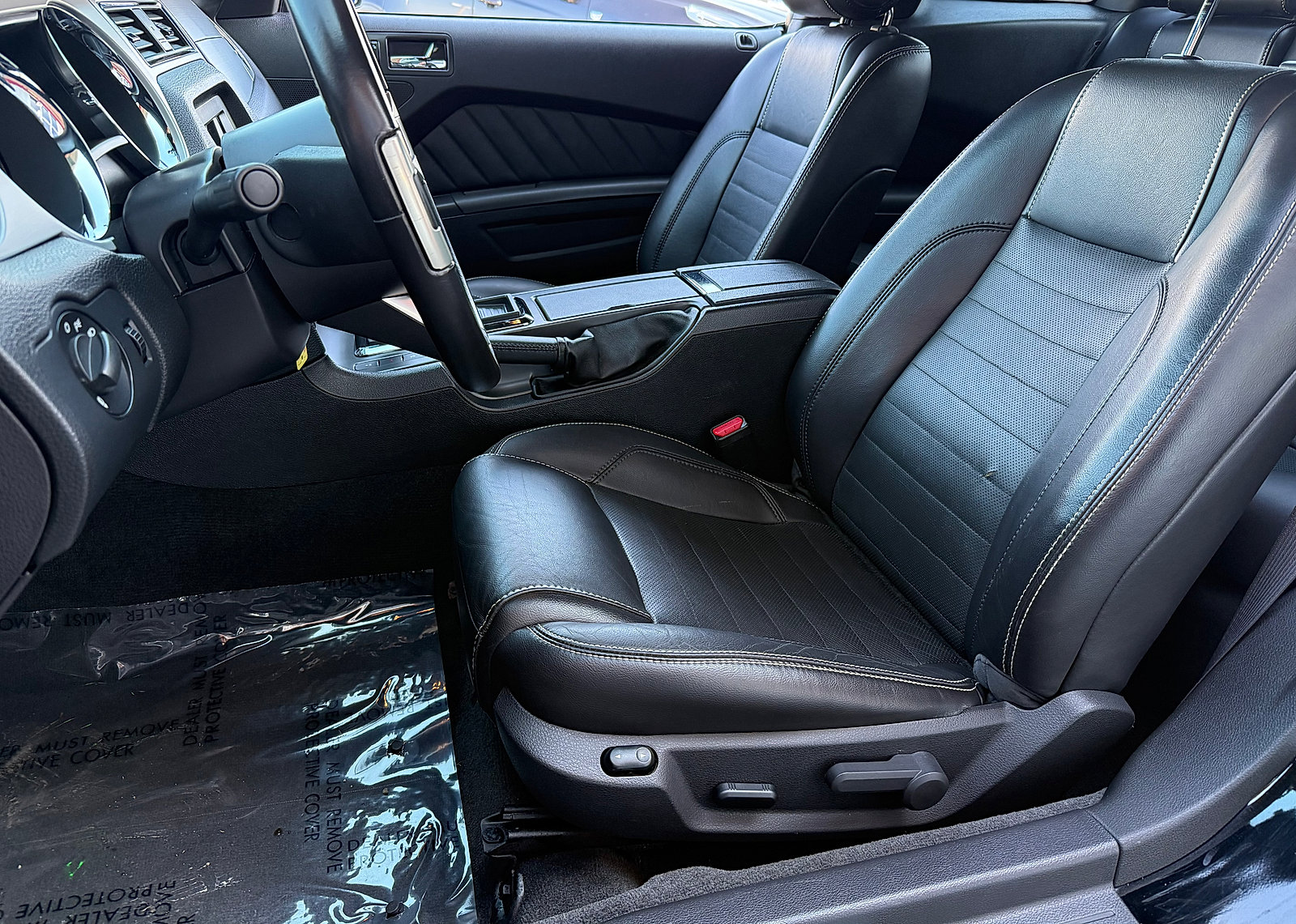 Used 2013 Ford Mustang GT Premium w/ Brembo Brake Pkg image 24