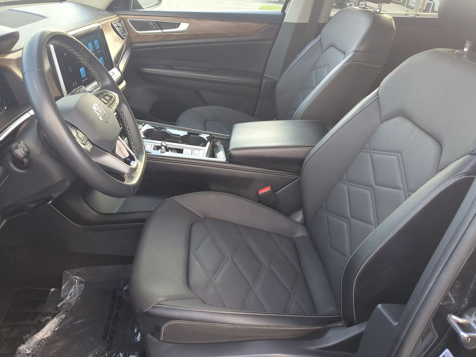 Used 2024 Volkswagen Atlas SE FWD image 23