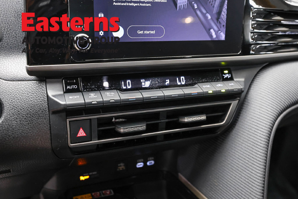 Used 2025 Toyota Camry SE FWD image 20