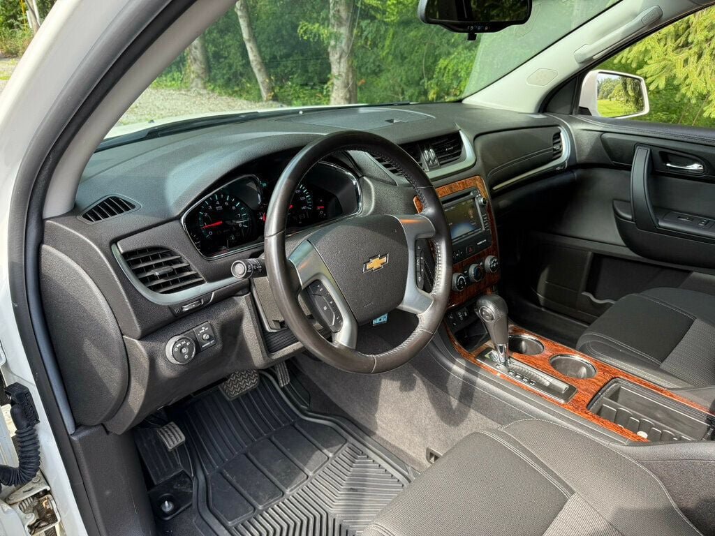 Used 2013 Chevrolet Traverse LT AWD/4WD image 22