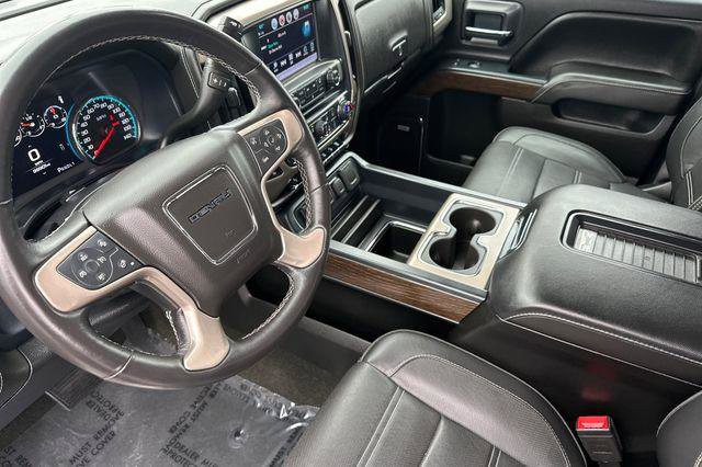 Used 2017 GMC Sierra 2500 Denali w/ Duramax Plus Package AWD/4WD image 10