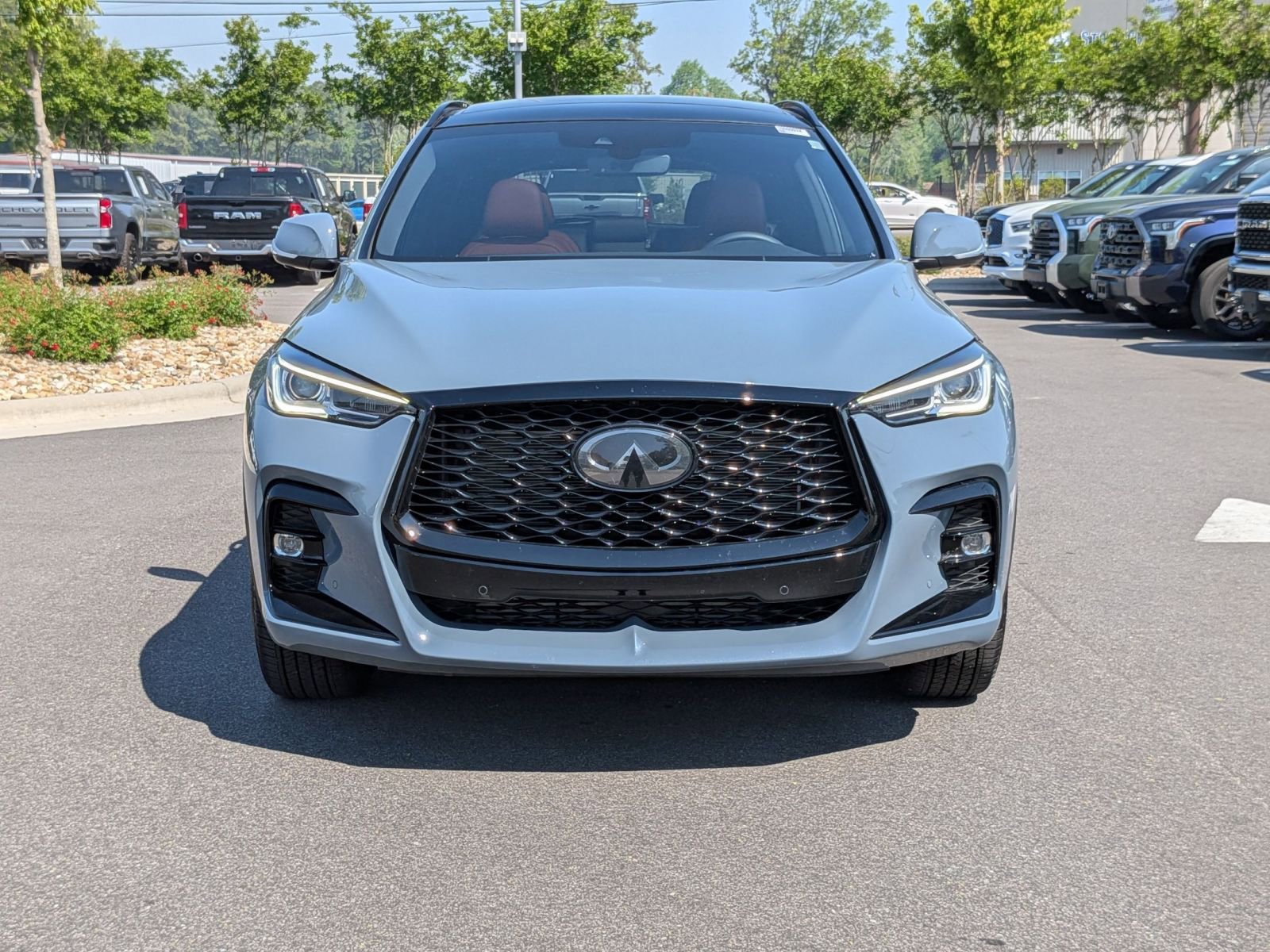 Used 2025 INFINITI QX50 Sport AWD/4WD image 8