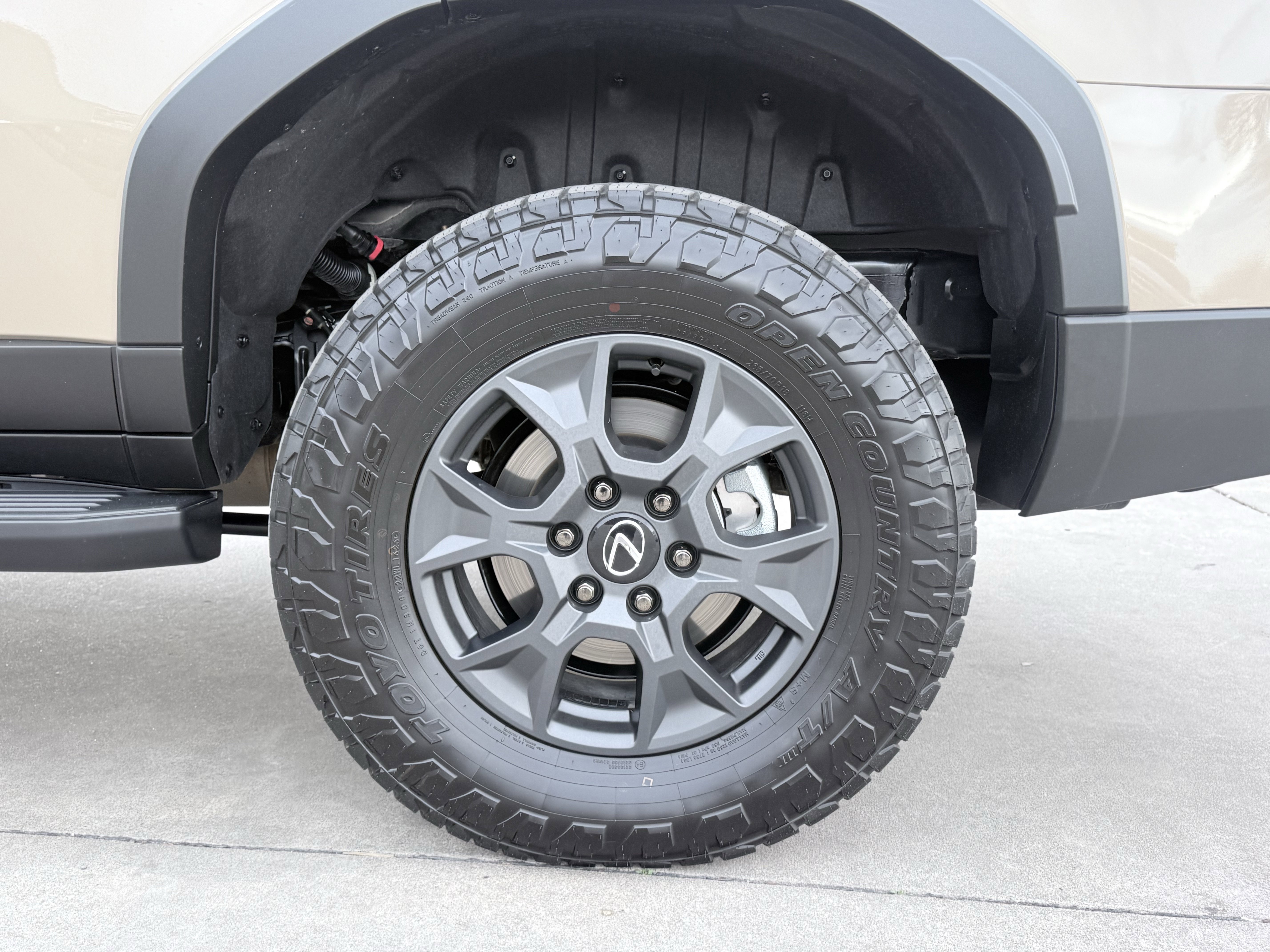 Used 2025 Lexus GX 550 image 20